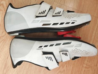 Botas Ciclismo Talla 45 con Pedales y Calas