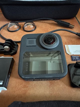 Cámara 360° GoPro MAX + 2 Baterías y SD 512 GB