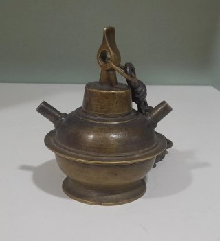Lámpara de aceite/incensario hindú de bronce