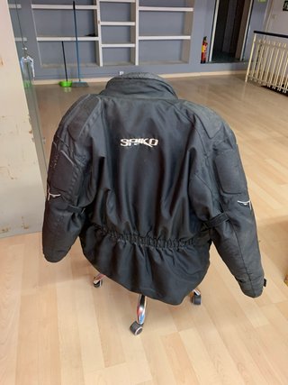Chaqueta de moto SRIKO con protecciones