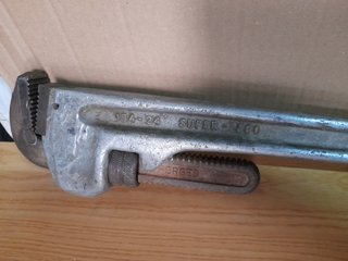 Llave de fontanero SUPER EGO 24