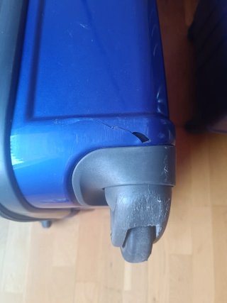 2 Maletas Delsey Azul y Morado
