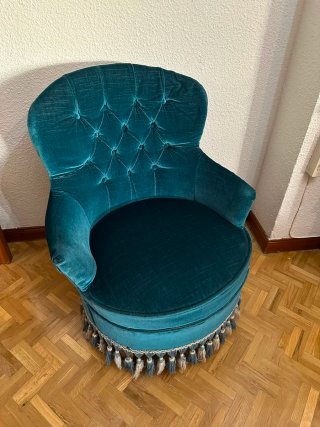 Butaca azul vintage con flecos