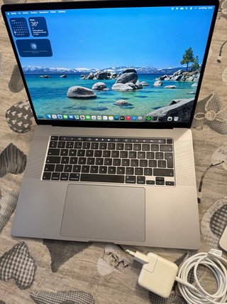 Lotto 2 MacBook Pro 16 2019 i7 + Ricambi