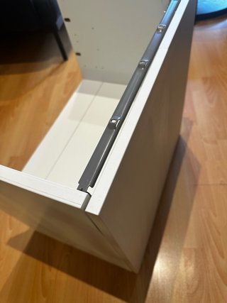 Mueble bajo lavabo blanco con puerta