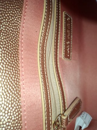 Bolso Valentino Oro Rosa Cadena y Tassel