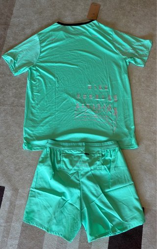 Completo Nike estivo verde