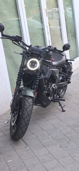 Moto Zontes 125 c Negra y Verde