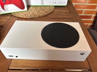 Xbox Series S + 2 mandos originales