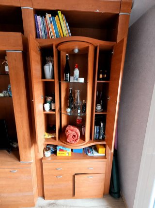 Mueble de salón madera y cristal