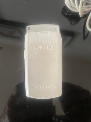 Samsung X540 Telemóvel com Acessórios