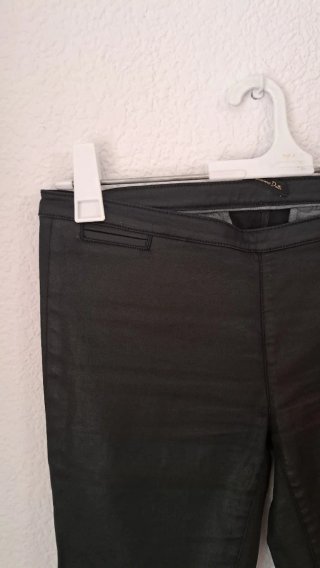 Pantalón negro