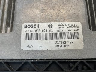 Centralita Motor Renault 237102747R