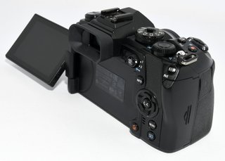 CAMARA MIRRORLESS OLYMPUS OM-D E-M1 MARK II + 25MM