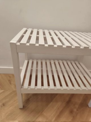 Mueble de madera blanco de dos baldas