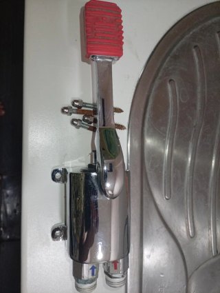 Pedal grifo hostelería, agua fría y caliente