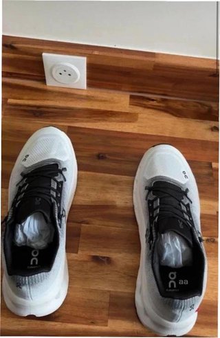On Cloudmonster Negro Blanco EU37