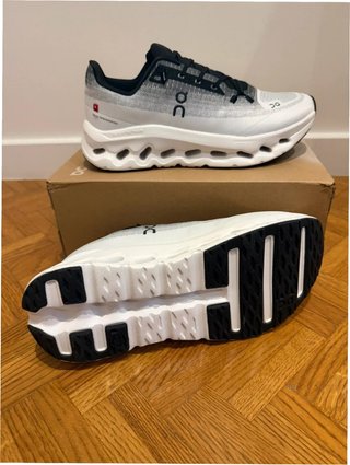 On Cloudmonster Talla 40 Negro Blanco