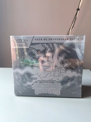 Caja Entrenador Élite Pokémon Oscuridad Absoluta