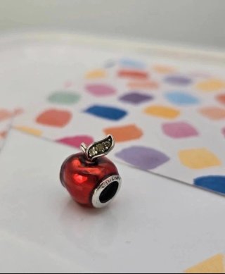 Charm pandora Manzana de Blancanieves de Disney