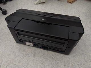 Impresora Epson Stylus Photo 1500 Negra + Papel