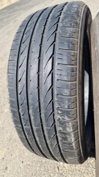 Neumáticos 215/50/18