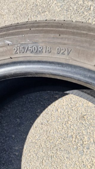 Neumáticos 215/50/18
