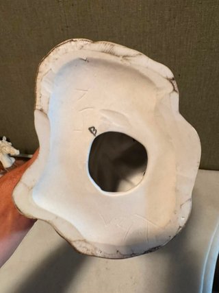 Figura cerámica Capodimonte mujer fuente