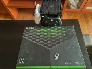 Xbox Series X 1TB+2 Controller+Giochi