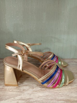 Tacones dorados multicolor Talla 40-41