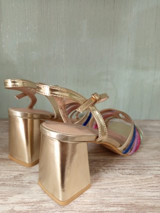Tacones dorados multicolor Talla 40-41
