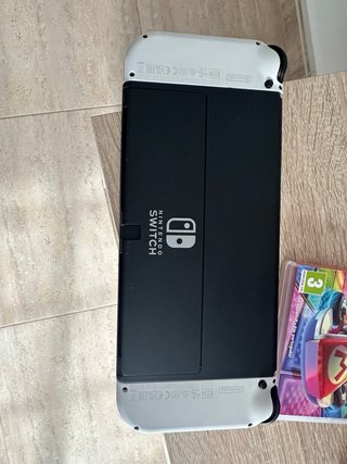 Nintendo Switch OLED Bianca