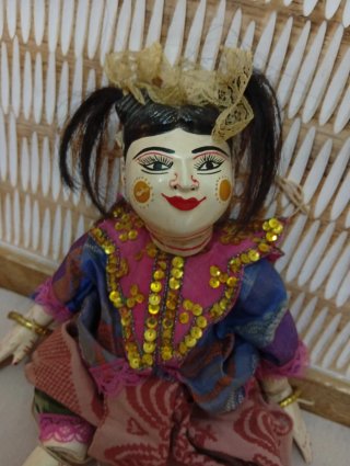 Marioneta antigua madera pintada a mano