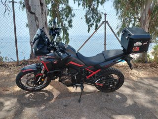 Honda Africa Twin  Negra/Roja