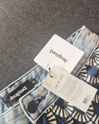 Falda Desigual Estampada