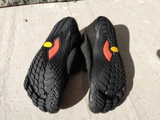Zapatillas Vibram FiveFingers Trek Negras