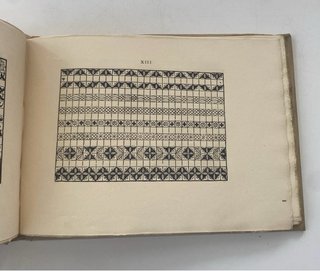 La vera perfezione del disegno per punti e ricami