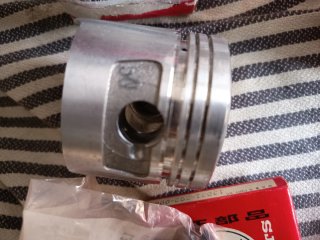 Honda CB750 Four Pistones y Aros