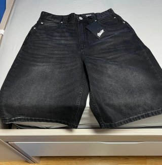 Conjunto Pull&Bear: Camiseta y Bermudas