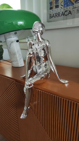 Figura Sorayama Cromada