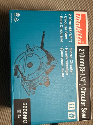 Sierra Circular Makita 210mm (8-1/4)