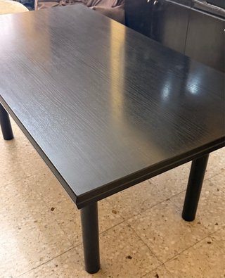 Mesa de comedor madera maciza y robusta
