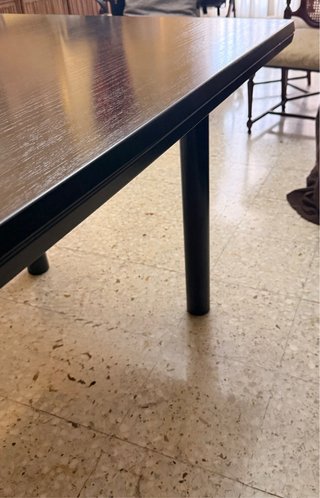 Mesa de comedor madera maciza y robusta