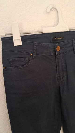 Pantalón pitillo azul marino