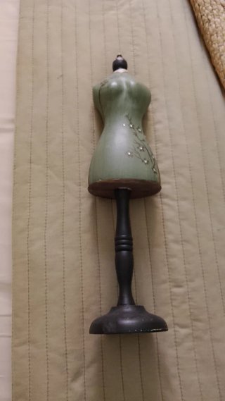 Maniquí de madera para collares