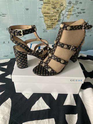 Sandalias Guess Talla 38