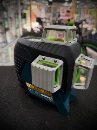 Nivel Láser 3 líneas 360 grados Bosch GLL 3-80 CG