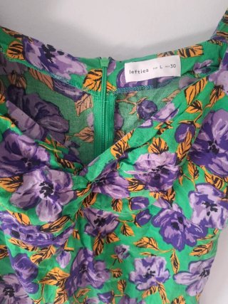 Vestido verde y morado floral talla L