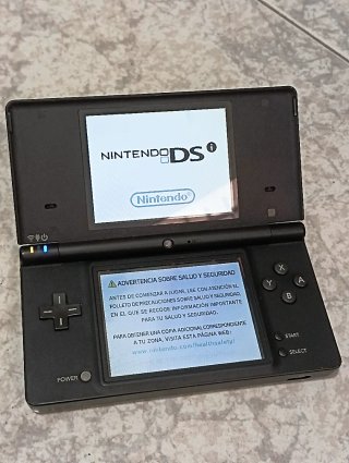 Nintendo DSi Negra con cargador