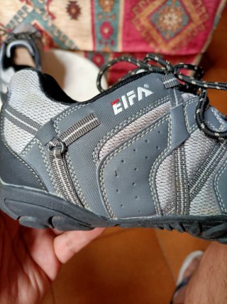 Zapatillas FIFA Talla 44